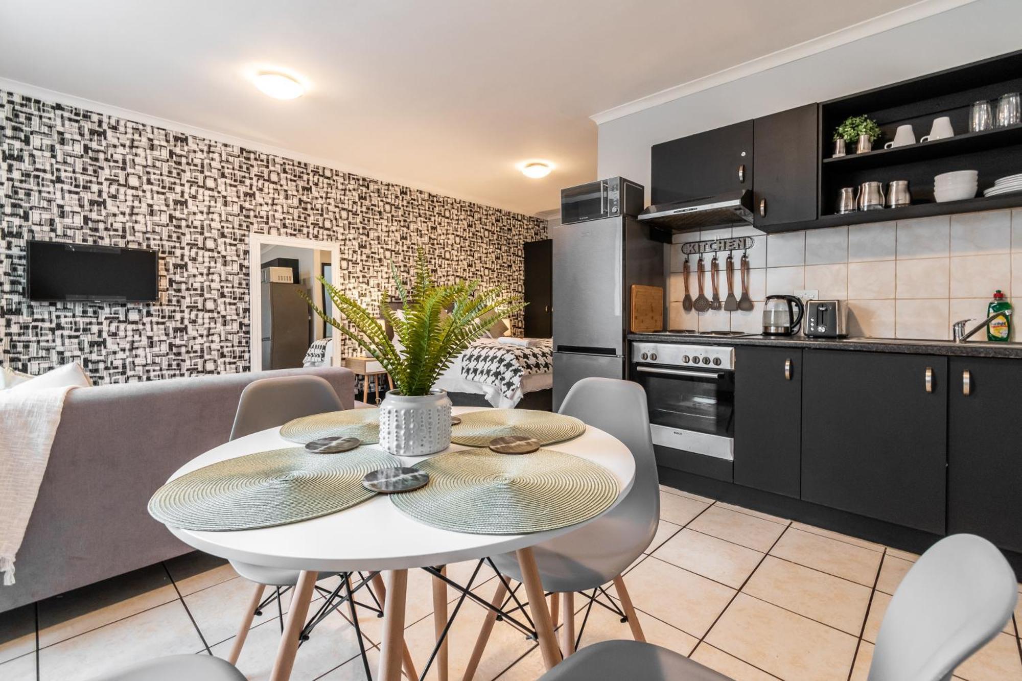 The Square 135- Studio With Free Parking, Pool & Gym Access Lägenhet Kapstaden Exteriör bild